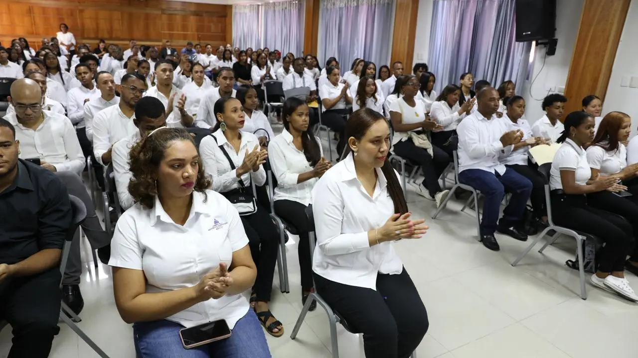 becas-mescyt-etesur-2
